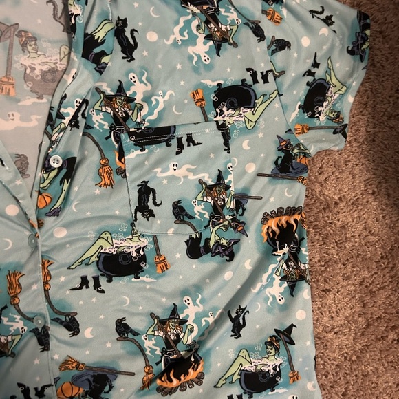 Halloween Witch 🪄 Pinup Goth Spooky Women’s Soft Short Sleeve Shorts PJ Set - Picture 4 of 9